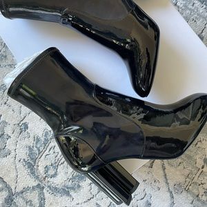 Louis Vuitton Silhouette booties